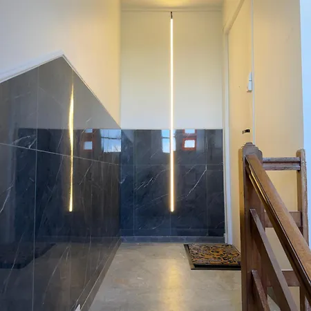 Le Cygne 2eme Etage Apartment *