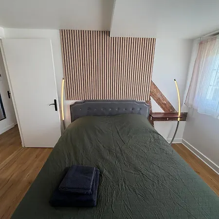 Le Cygne 2eme Etage Apartment *